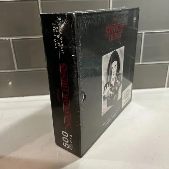 Stranger Things Two-Sided Puzzle 500 Pieces - Picture 2 of 4